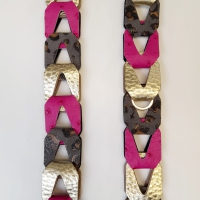 Strap voor tas of mobiel- fuchsia, goud en panter