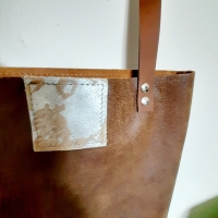 Shopper leer & koeienhuid - geruwd bruin & silverstamps