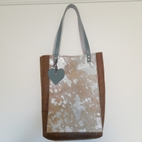 Shopper vilt & koeienhuid - khaki & silverstamps