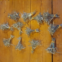 Gaatjesbord haakjes - displayhaken - slatwallhaken